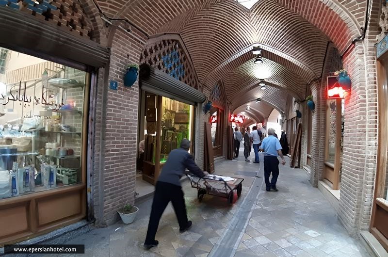 محوطه مرکزی بازار تاریخی محله عودلاجان مشهد